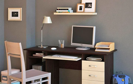 Як вибрати настільну лампу для роботи в офісі або кабінеті